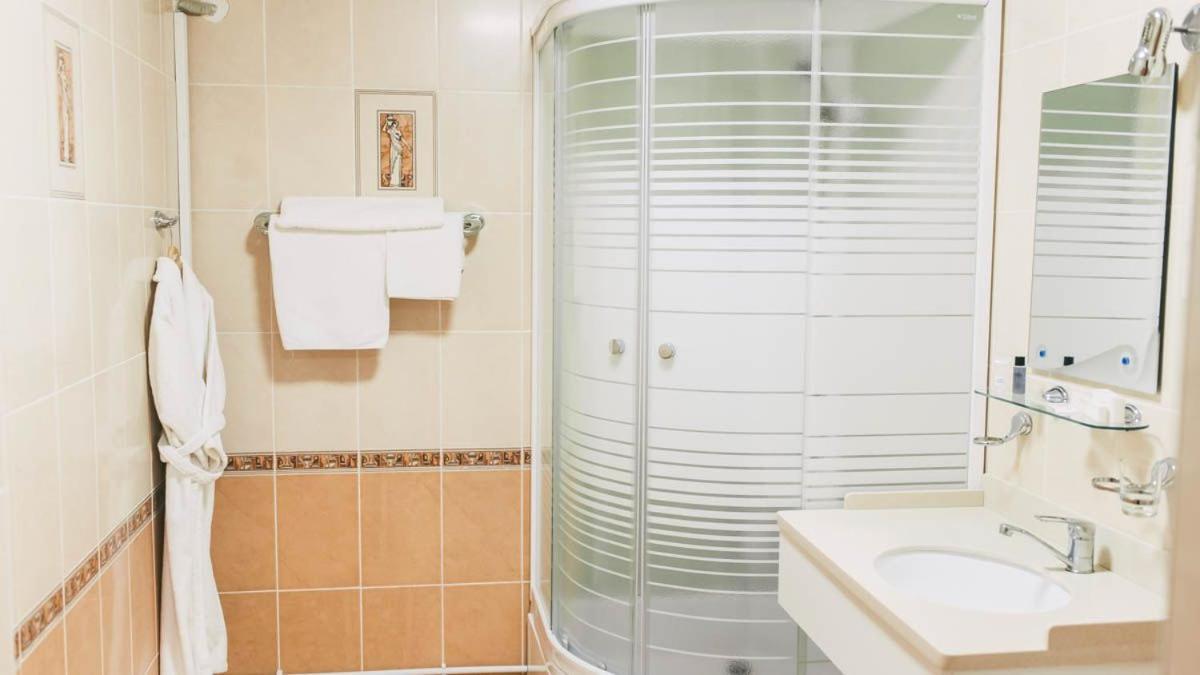 Dostyq Kokshetau Hotel Eksteriør billede