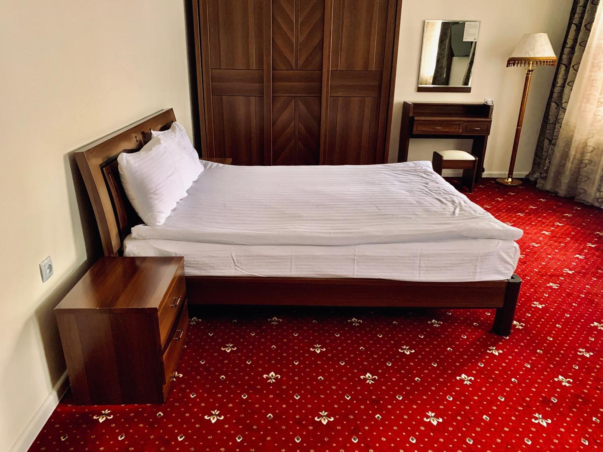 Dostyq Kokshetau Hotel Eksteriør billede