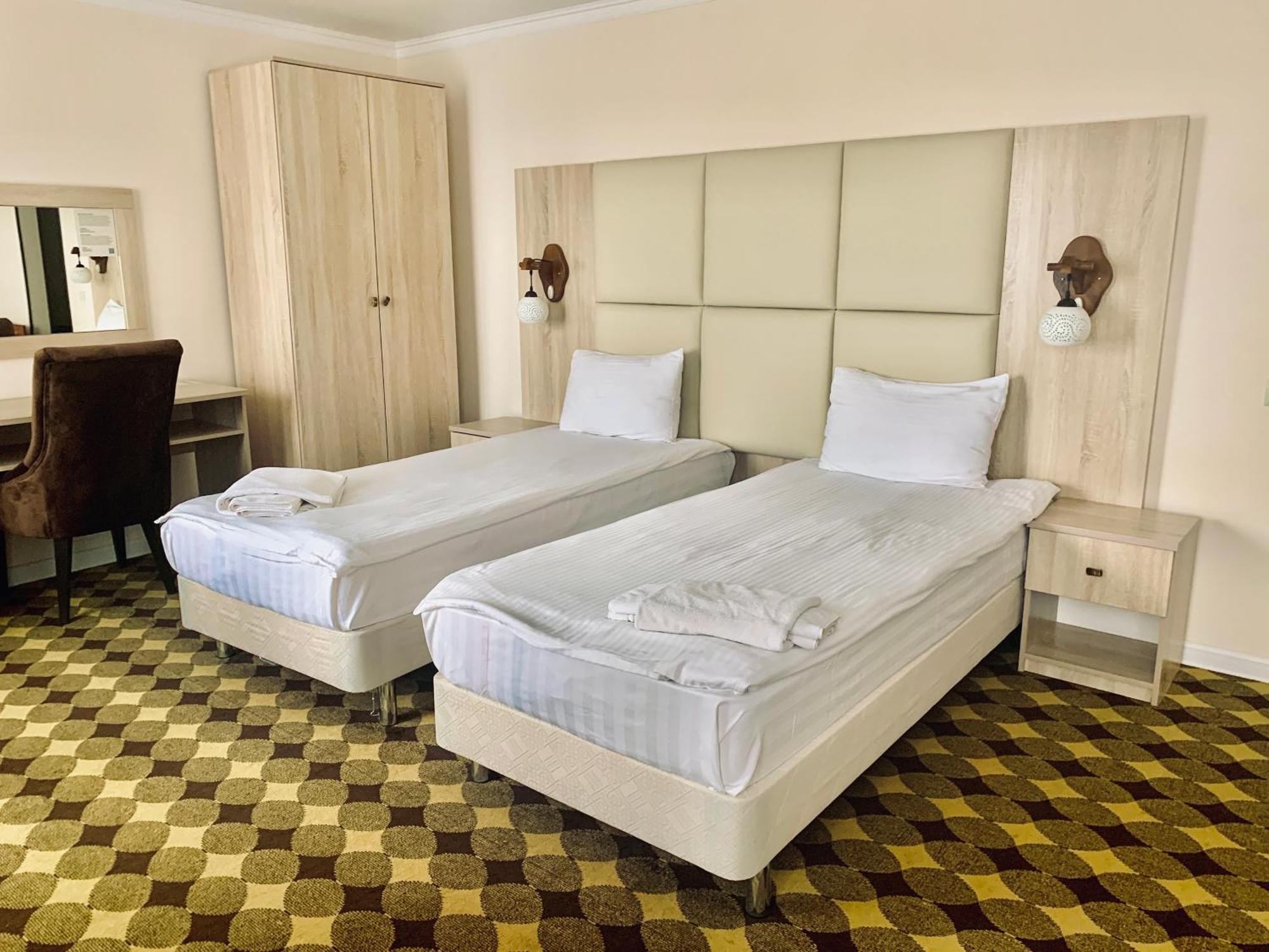 Dostyq Kokshetau Hotel Eksteriør billede